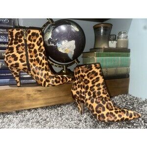 Vince Camuto Womens 8M / 38.5 Nandi2 Leopard Print Calf Hair Ankle Booties Zip